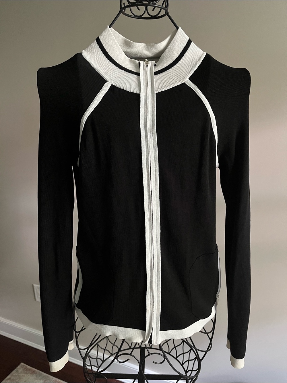 Travel Smith vintage Black and White Zip-Front cardigan light weight sweater